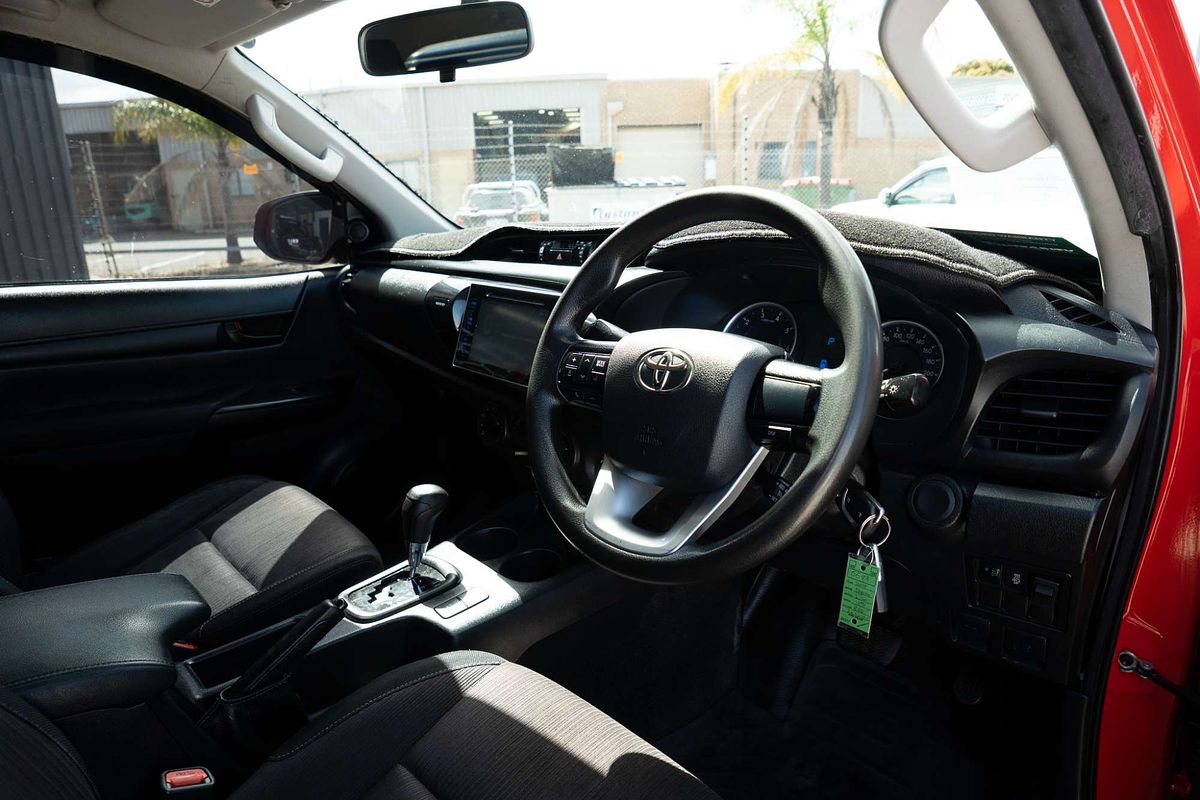 2017 Toyota Hilux SR GUN126R 4X4