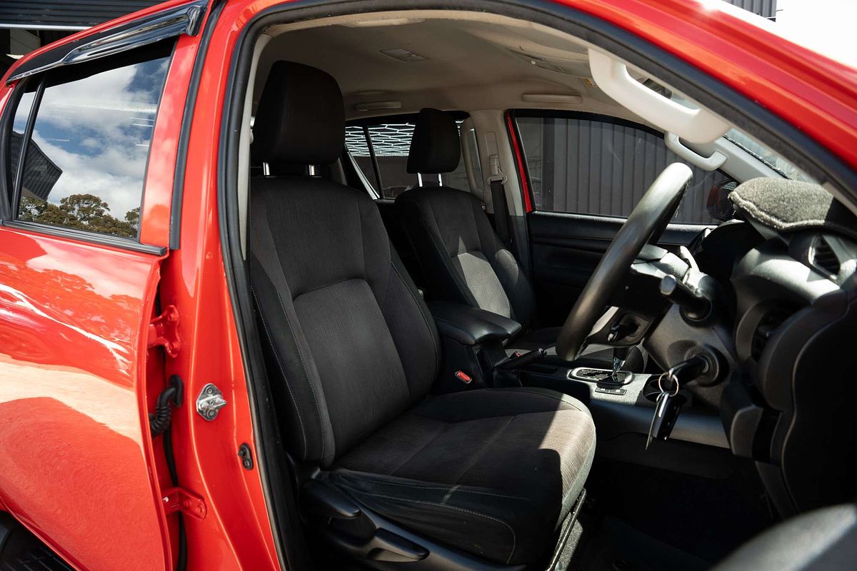 2017 Toyota Hilux SR GUN126R 4X4