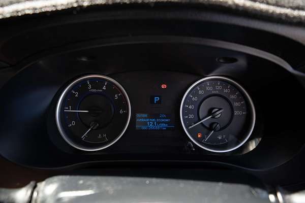 2017 Toyota Hilux SR GUN126R 4X4