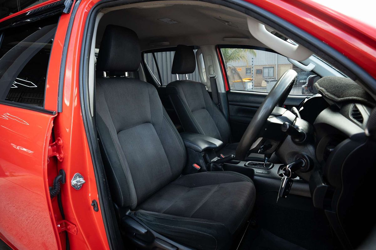 2017 Toyota Hilux SR GUN126R 4X4