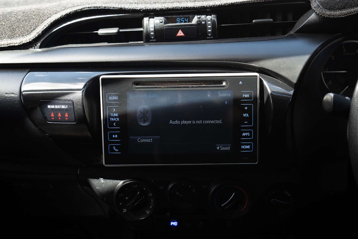 2017 Toyota Hilux SR GUN126R 4X4