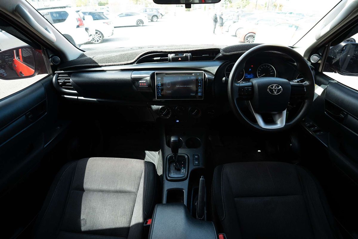 2017 Toyota Hilux SR GUN126R 4X4