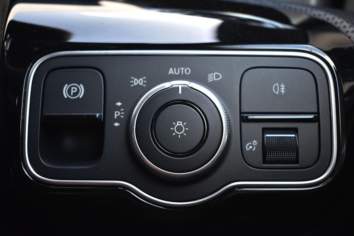 2025 Mercedes-Benz A-Class A200 W177