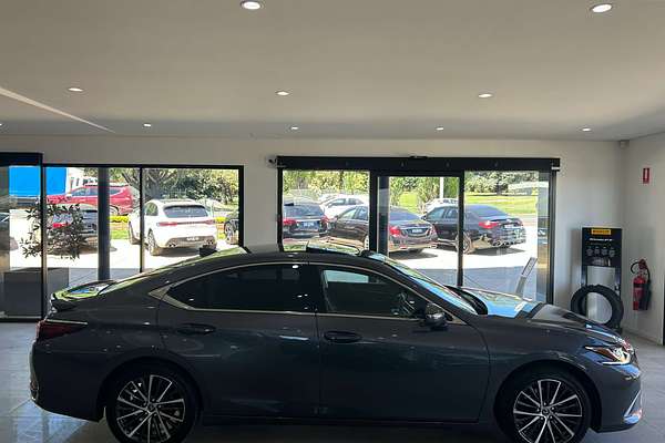 2024 Lexus ES ES300h Luxury AXZH10R