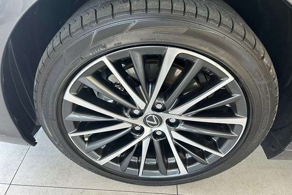 2024 Lexus ES ES300h Luxury AXZH10R