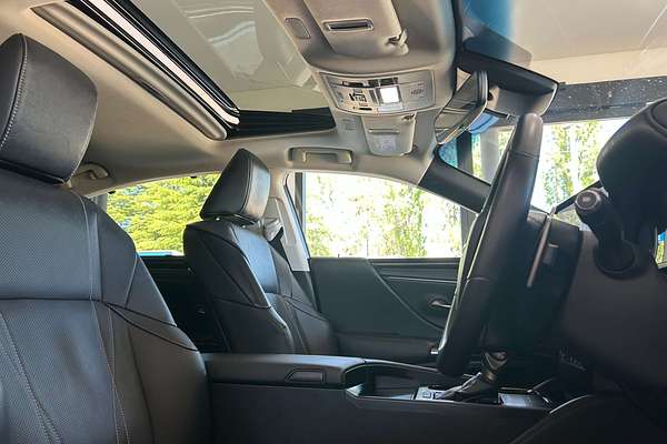 2024 Lexus ES ES300h Luxury AXZH10R