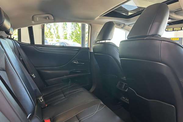 2024 Lexus ES ES300h Luxury AXZH10R