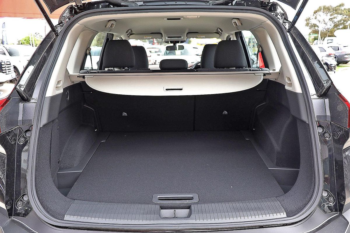 2025 Nissan X-TRAIL ST T33