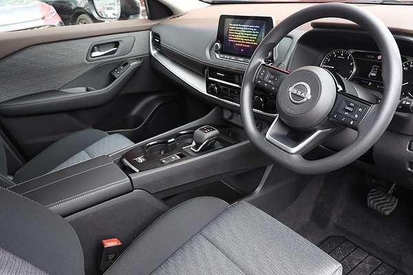 2025 Nissan X-TRAIL ST T33