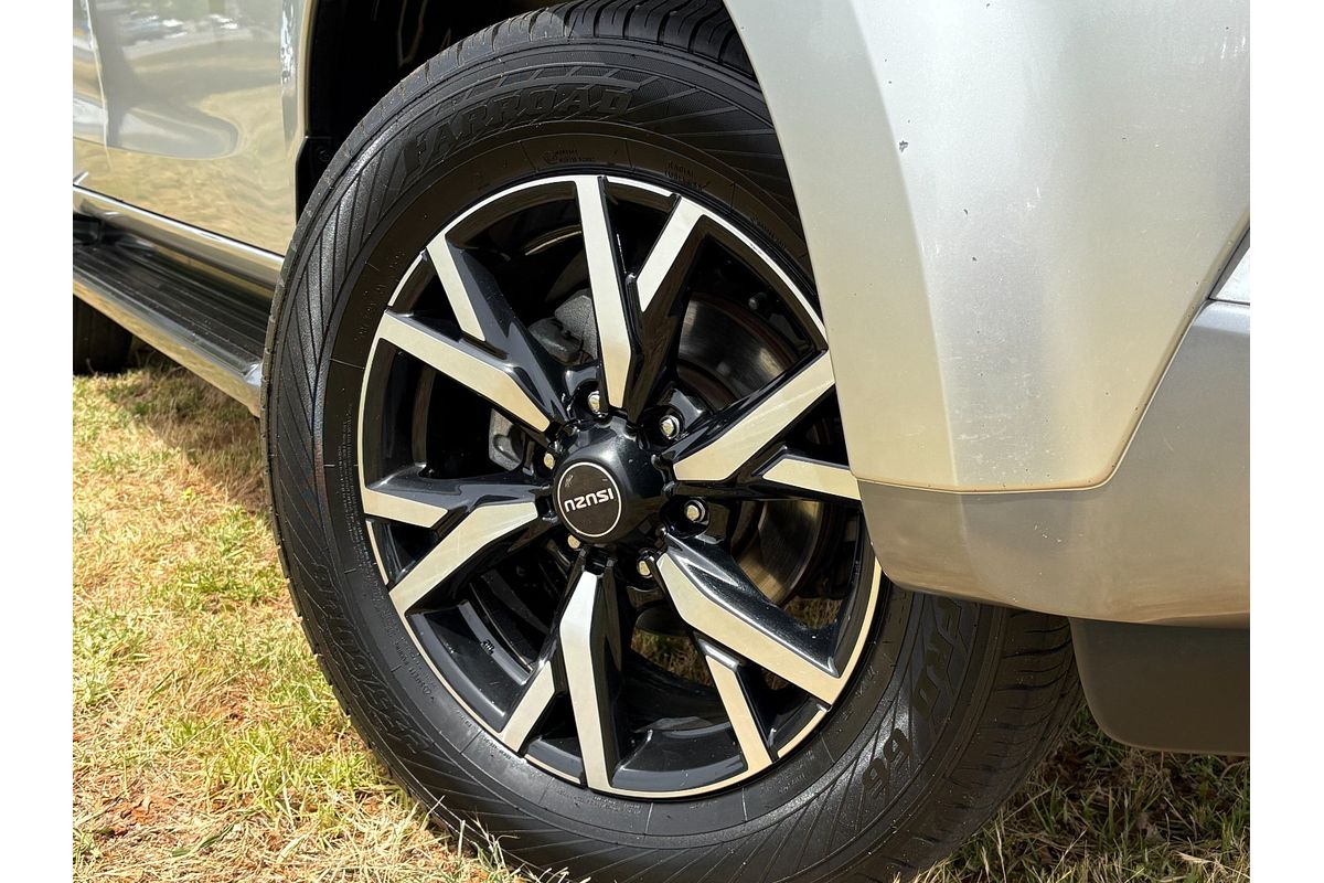 2020 Isuzu MU-X LS-T