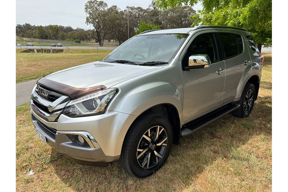 2020 Isuzu MU-X LS-T