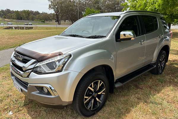 2020 Isuzu MU-X LS-T