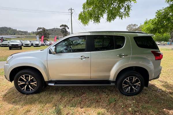 2020 Isuzu MU-X LS-T