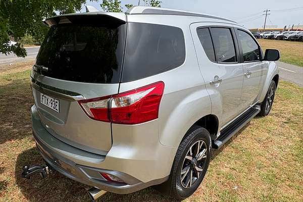 2020 Isuzu MU-X LS-T