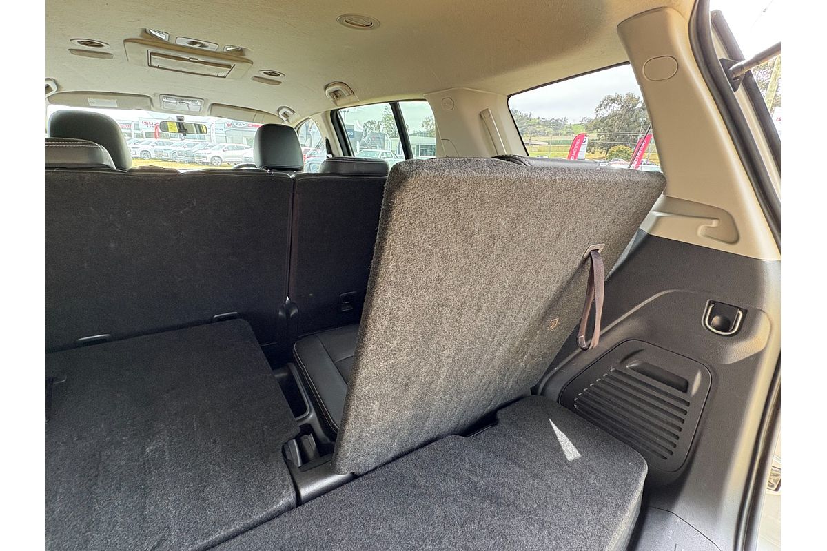 2020 Isuzu MU-X LS-T