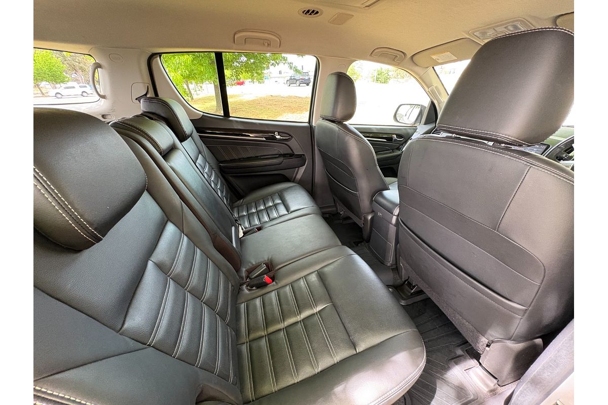 2020 Isuzu MU-X LS-T