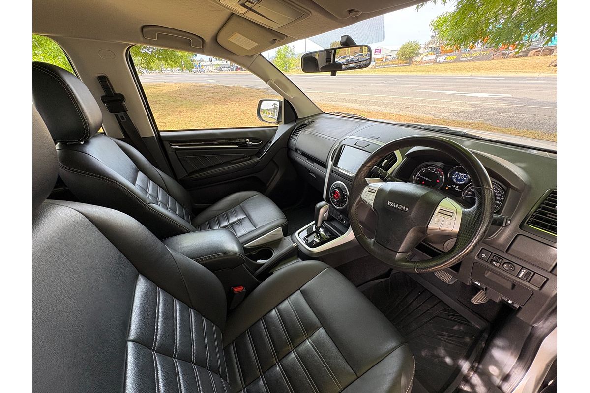 2020 Isuzu MU-X LS-T