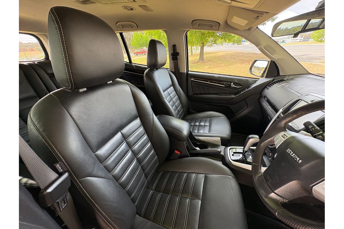 2020 Isuzu MU-X LS-T