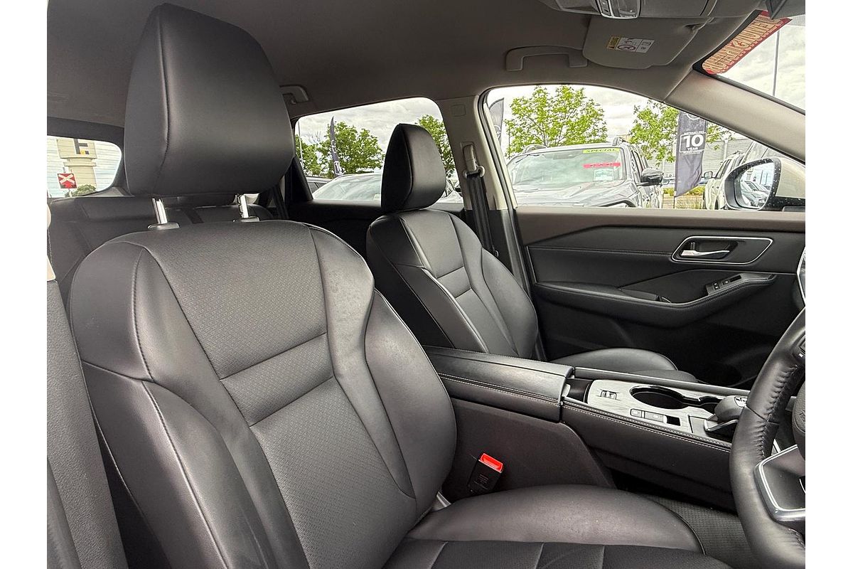 2024 Nissan X-TRAIL ST-L T33