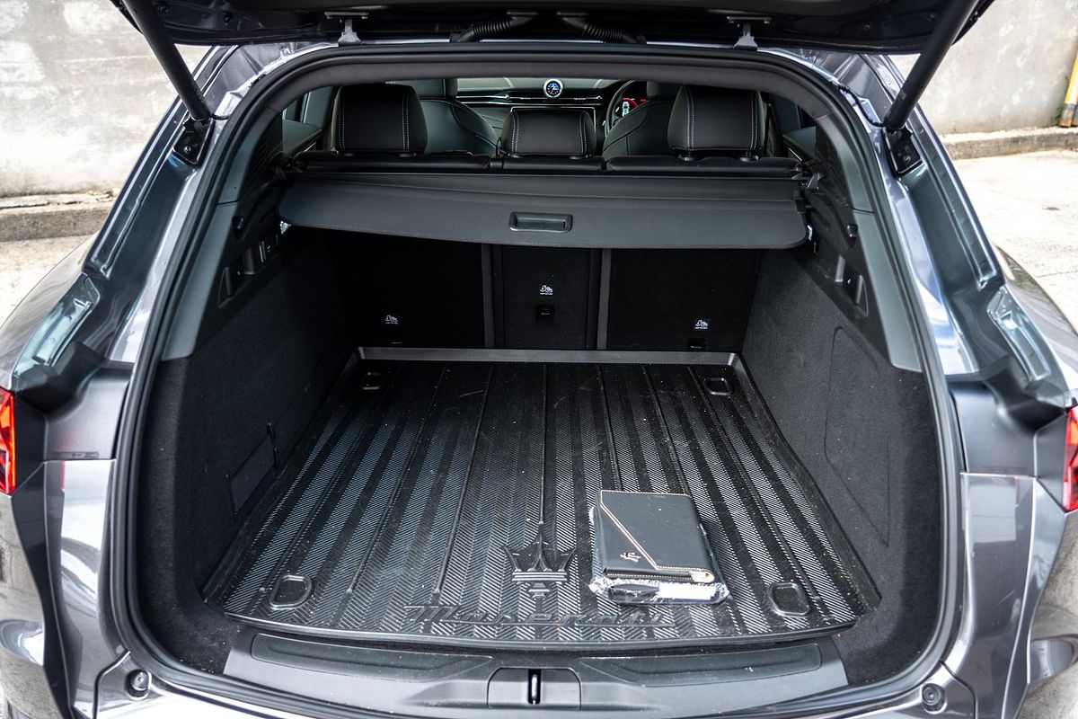 2024 Maserati Grecale Modena M182