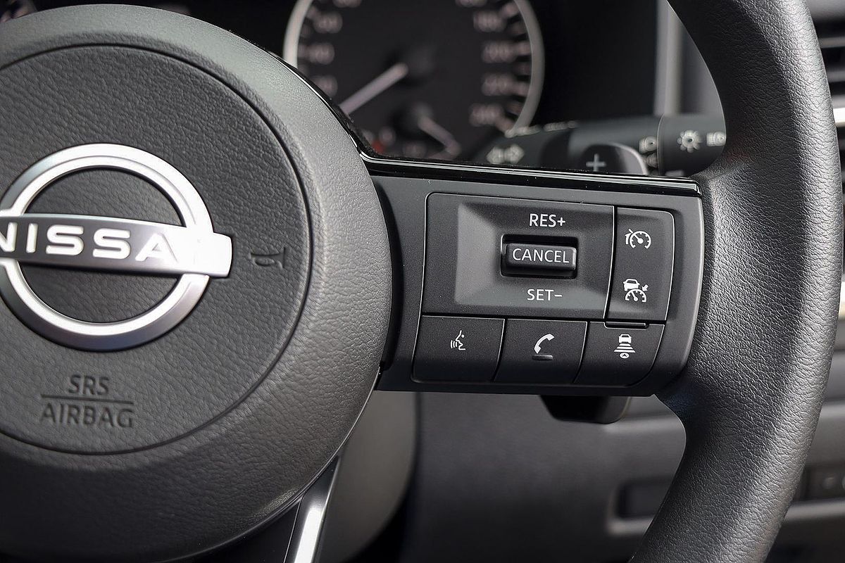 2025 Nissan X-TRAIL ST T33