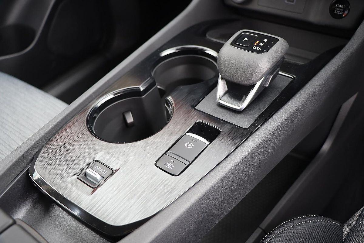 2025 Nissan X-TRAIL ST T33