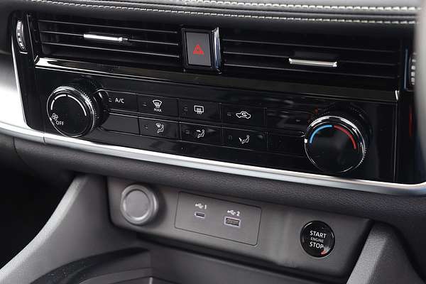 2025 Nissan X-TRAIL ST T33