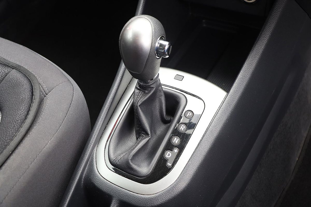 2013 Kia Rio S UB