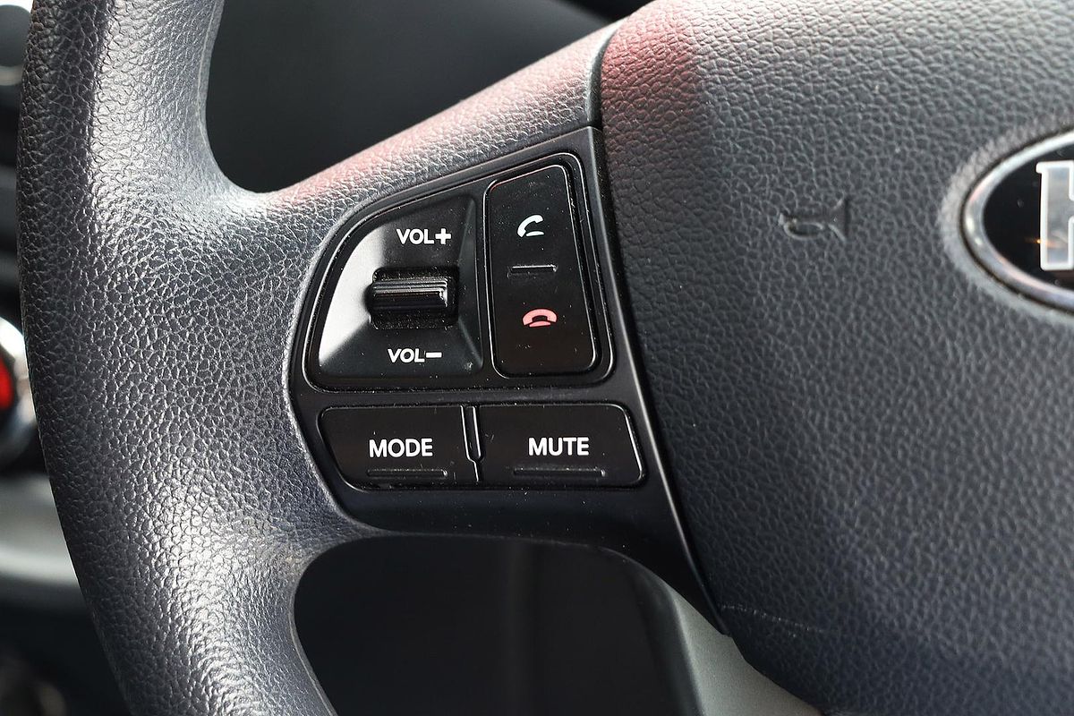 2013 Kia Rio S UB