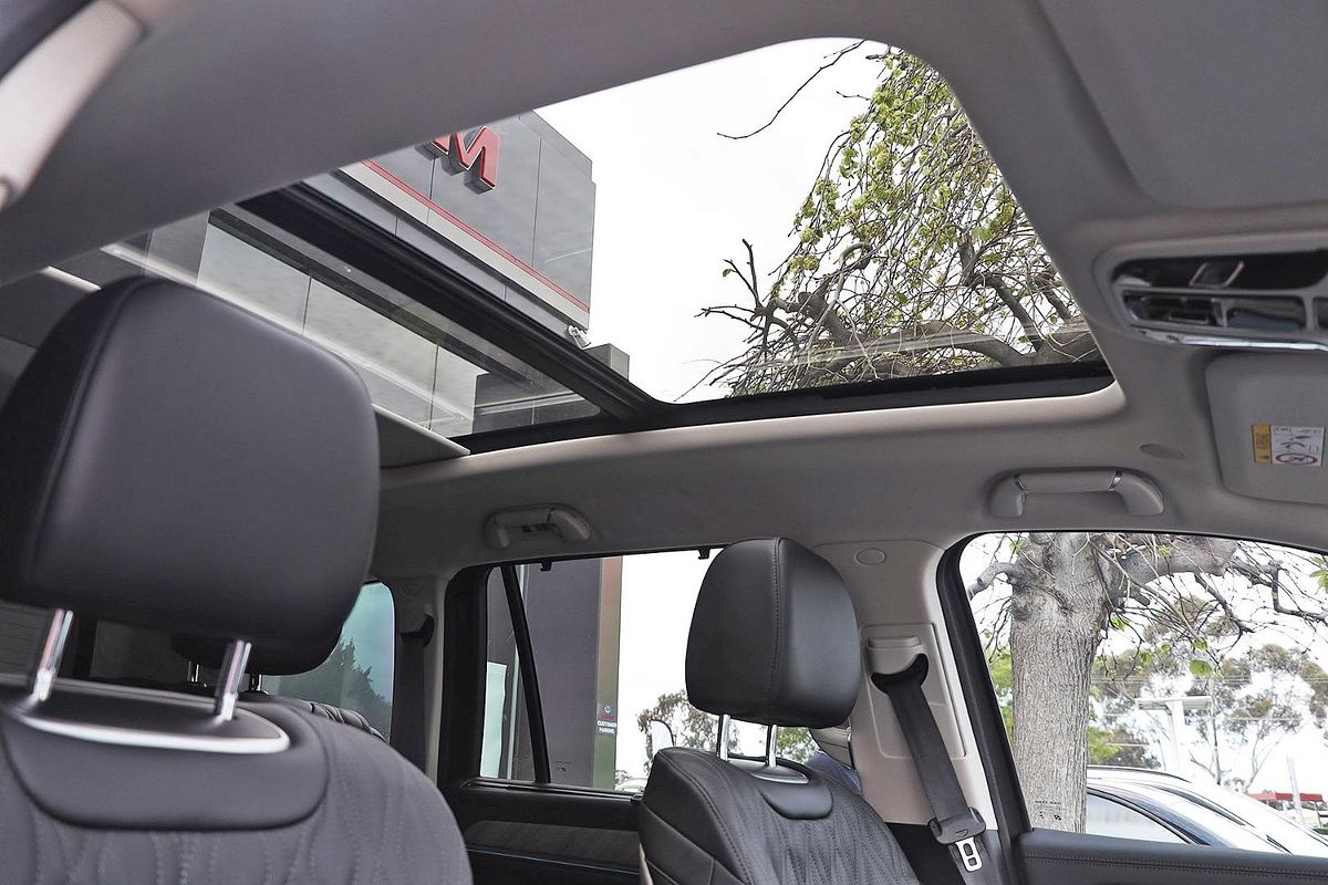 2025 GWM Tank 500 Ultra Hi4-T PHEV P03