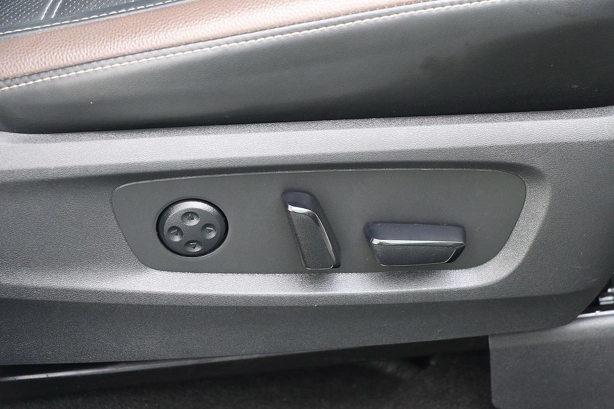 2022 Nissan Pathfinder Ti-L R53