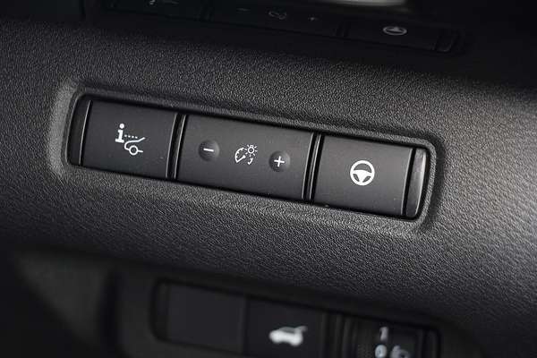 2024 Nissan Pathfinder ST-L R53