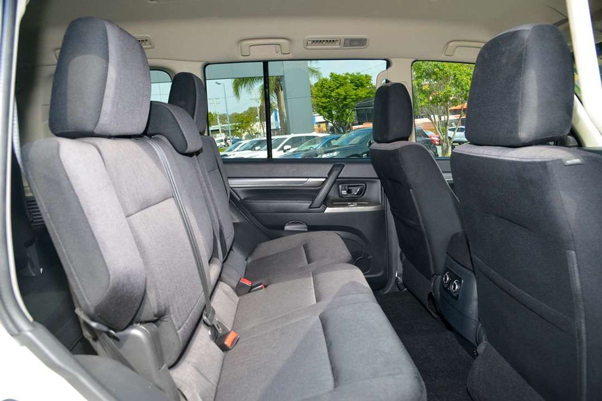 2021 Mitsubishi Pajero GLX NX