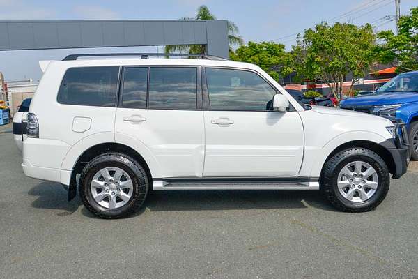 2021 Mitsubishi Pajero GLX NX