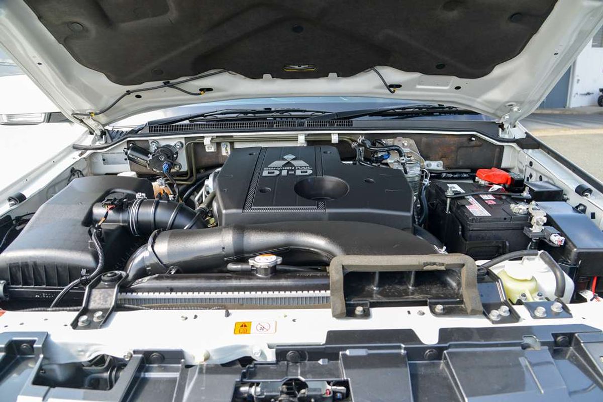 2021 Mitsubishi Pajero GLX NX