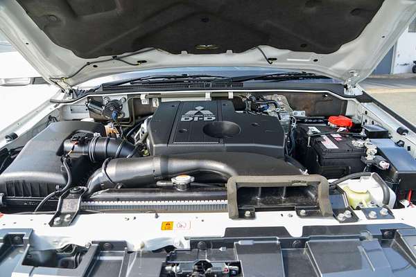 2021 Mitsubishi Pajero GLX NX