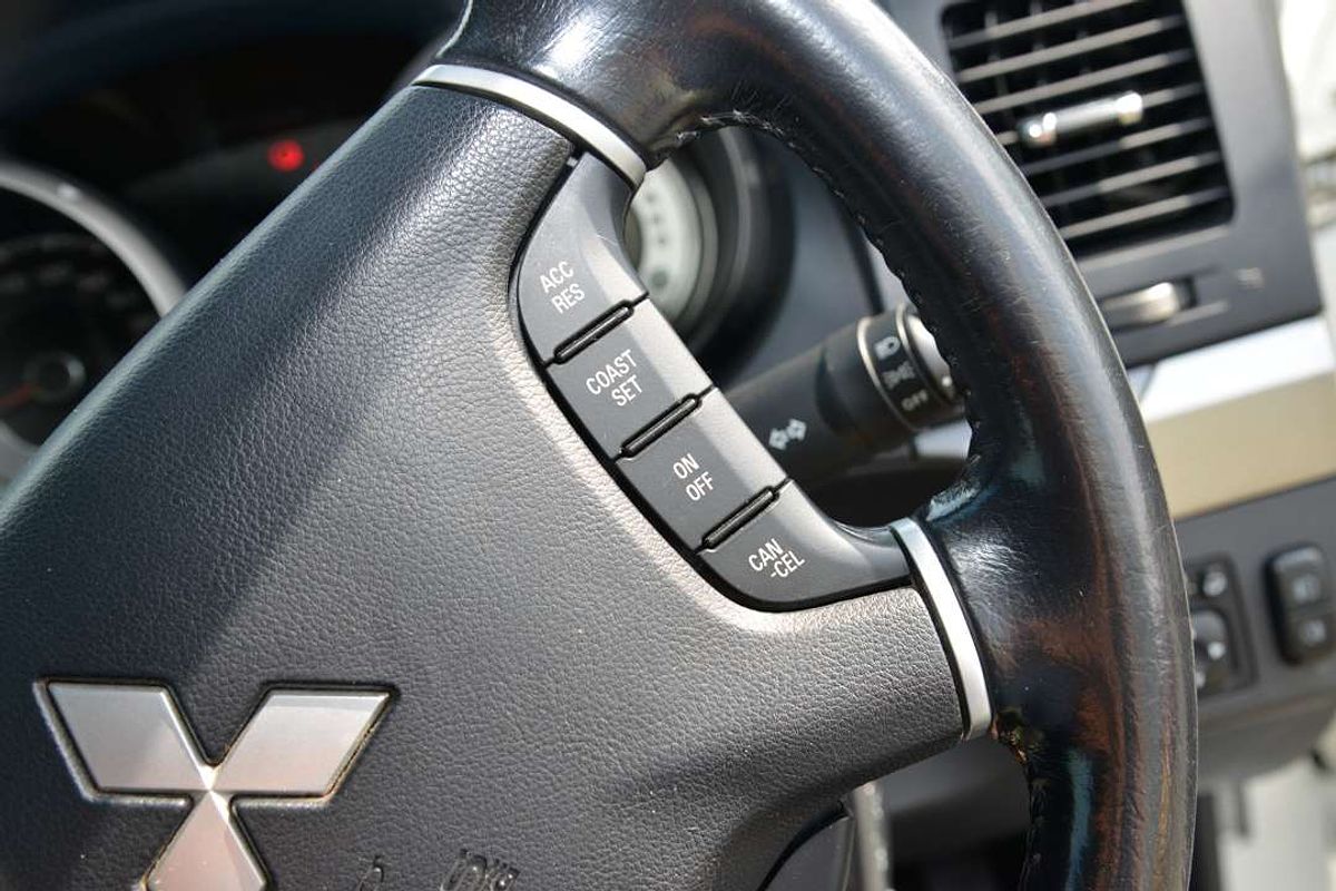 2021 Mitsubishi Pajero GLX NX