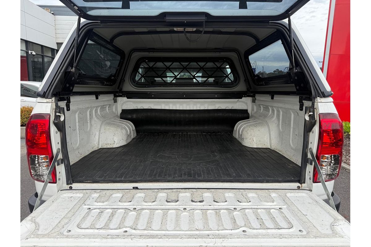 2017 Toyota Hilux SR GUN126R 4X4