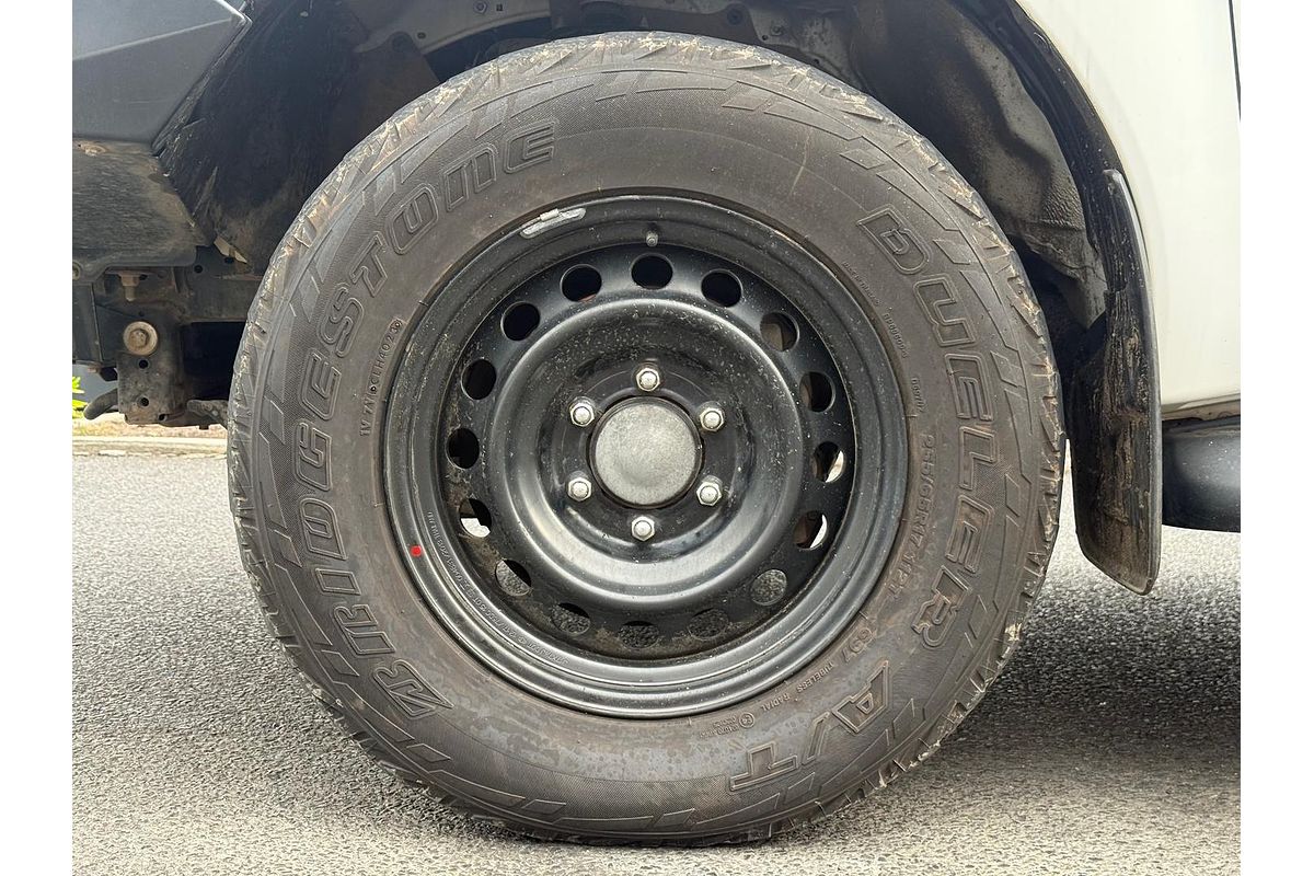 2017 Toyota Hilux SR GUN126R 4X4