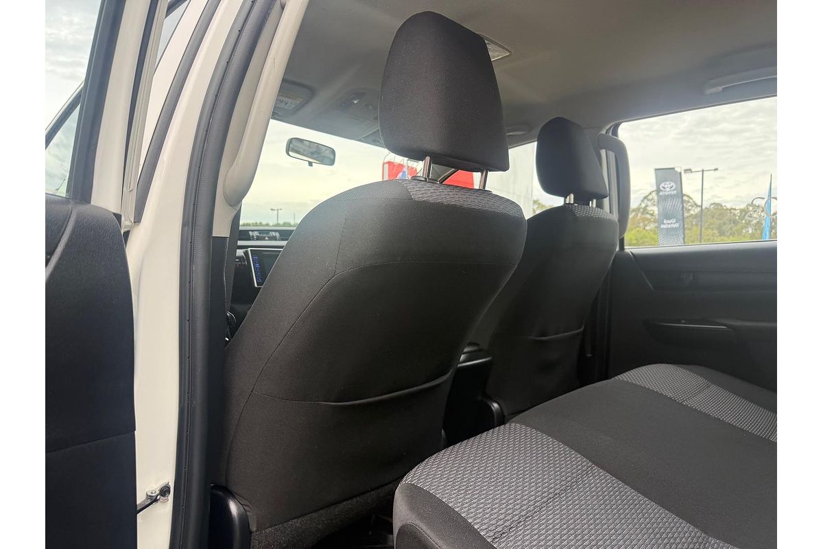 2016 Toyota Hilux Workmate GUN125R 4X4