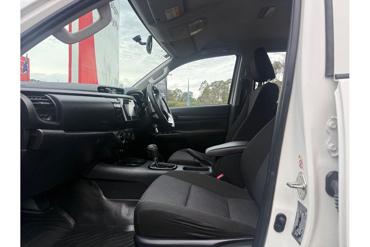 2016 Toyota Hilux Workmate GUN125R 4X4