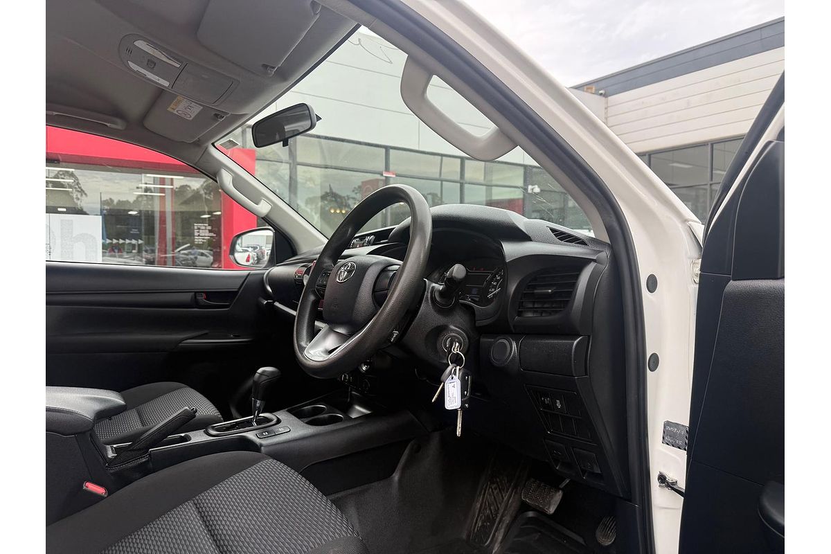 2016 Toyota Hilux Workmate GUN125R 4X4