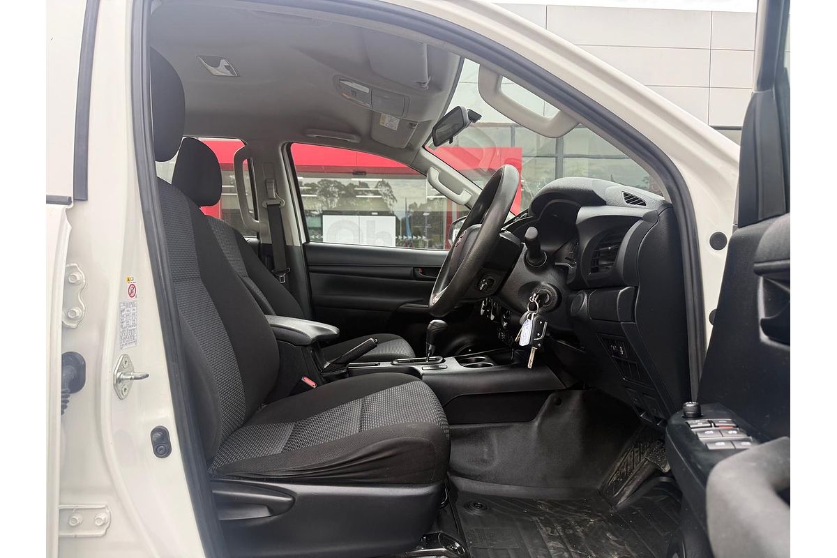 2016 Toyota Hilux Workmate GUN125R 4X4