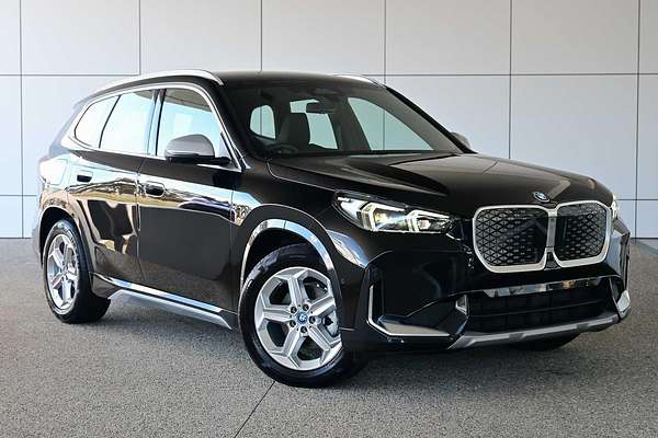 2024 BMW iX1 eDrive20 xLine U11