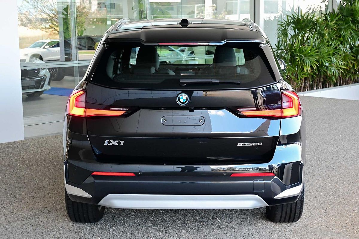 2024 BMW iX1 eDrive20 xLine U11