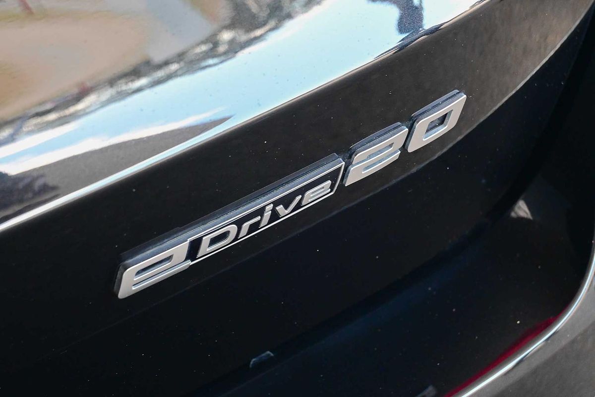 2024 BMW iX1 eDrive20 xLine U11