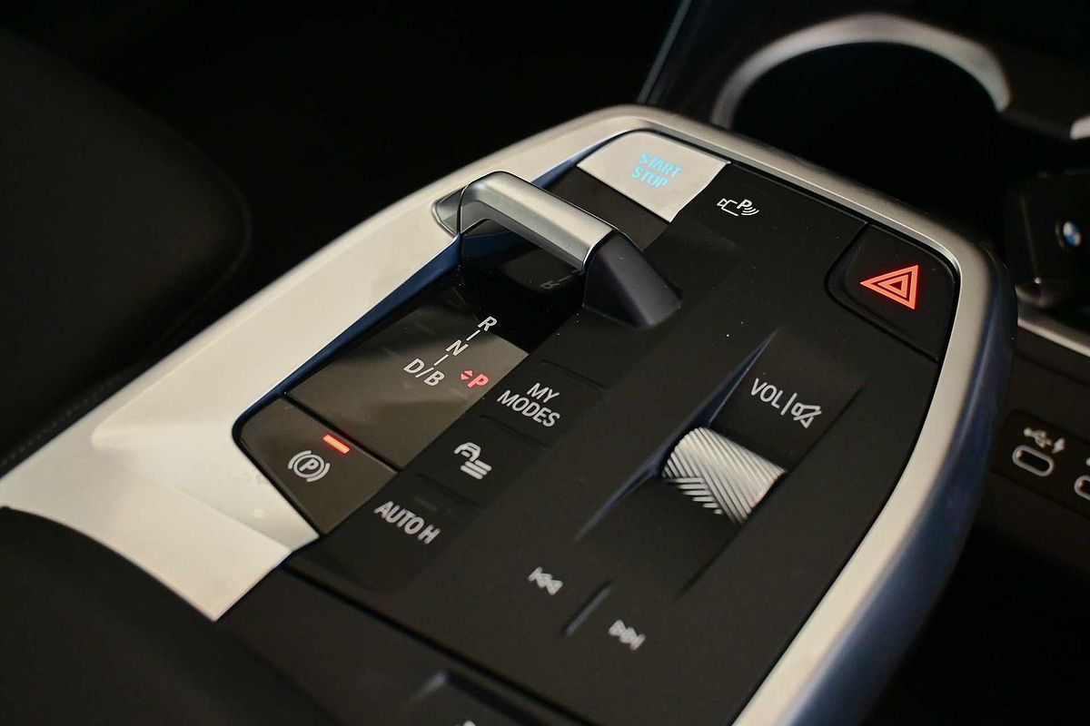 2024 BMW iX1 eDrive20 xLine U11