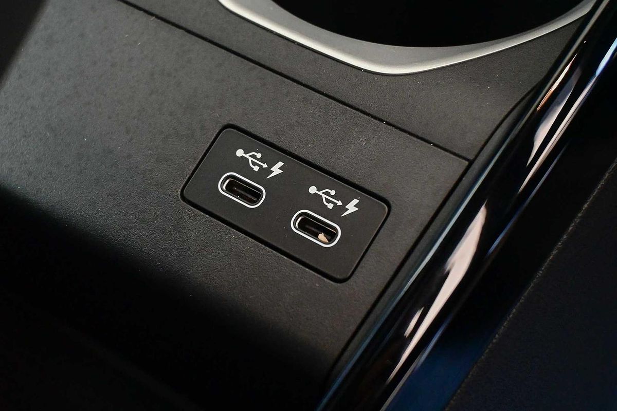 2024 BMW iX1 eDrive20 xLine U11