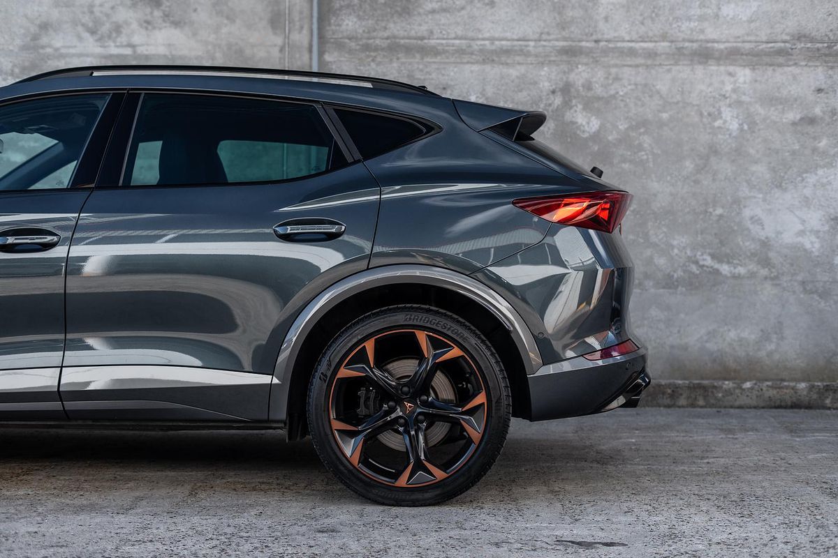 2024 CUPRA Formentor VZx KM