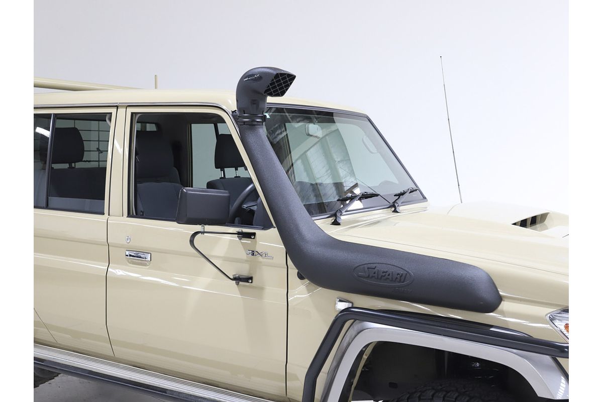 LC Military GXL 4.5L T Diesel Manual Dual Cab Chassis